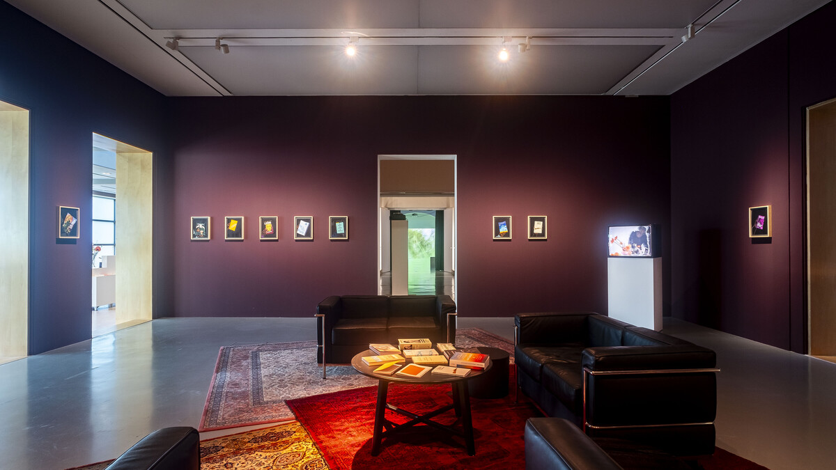 Reading- and Listening-Room von Cauleen Smith